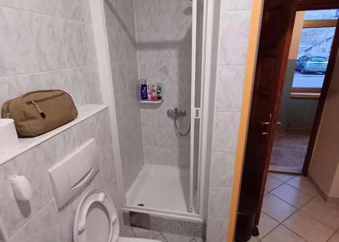 Maria Lussi 6 * Póla