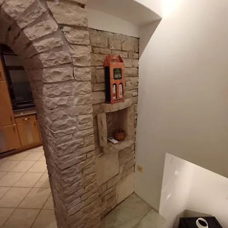 Apartamento Maria Lussi 6 *